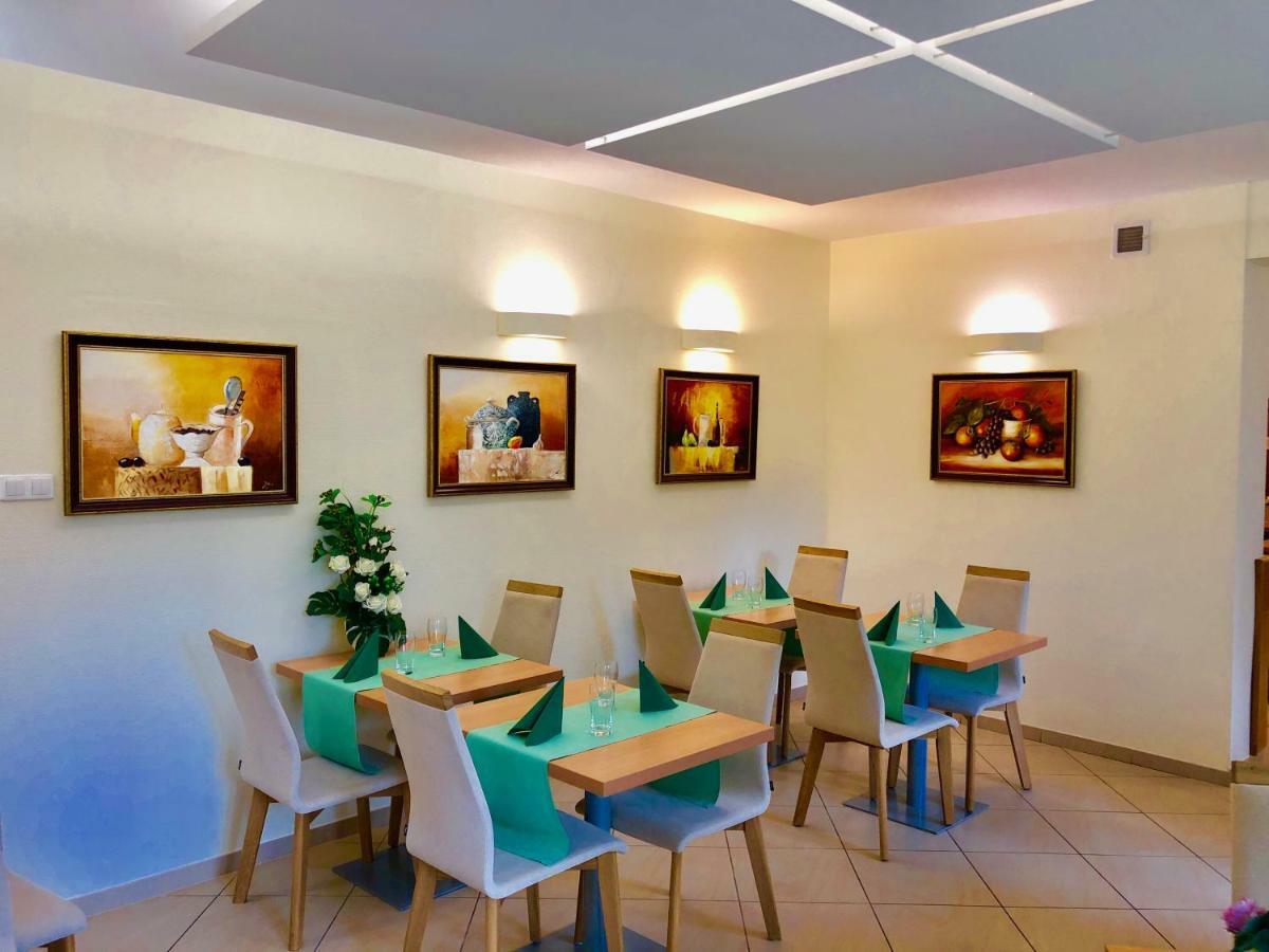 Centrum Barnabitow Βαρσοβία Εξωτερικό φωτογραφία